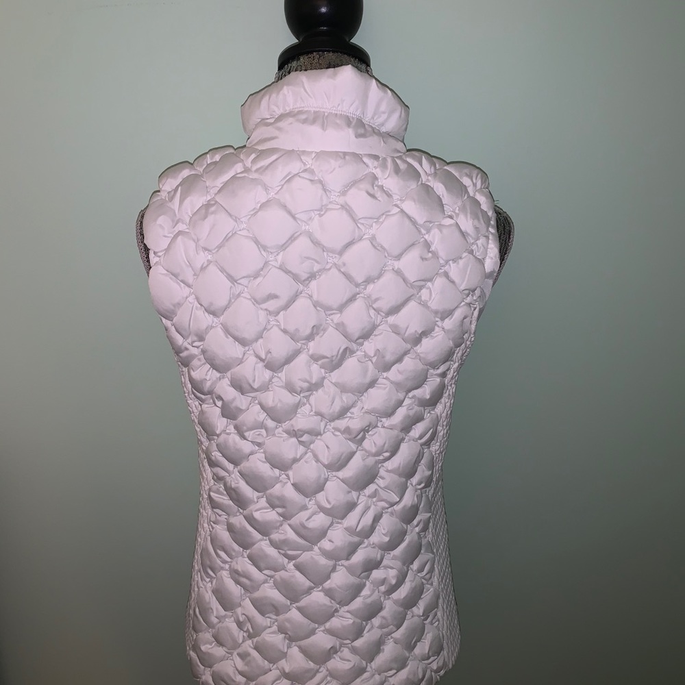 Andrew Marc white winter puffer vest - Picture 2 of 3